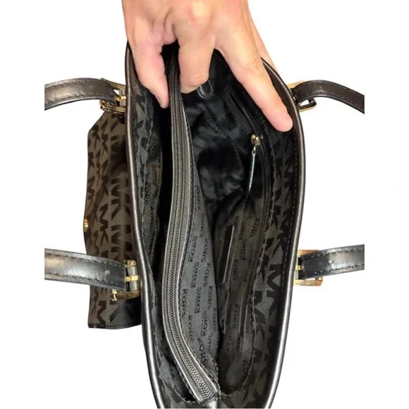 Michael Kors Jet Set Tote with twilly - Picture 5 of 8